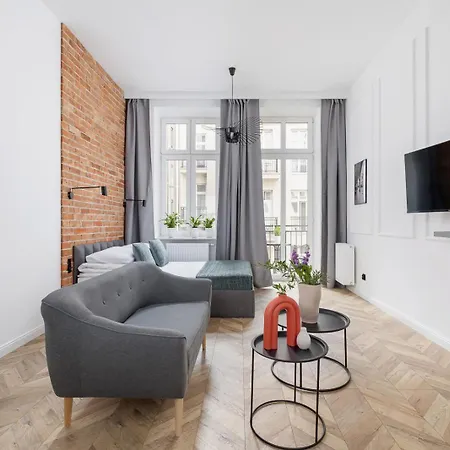Bright Scandi Ap With Balcony - Old Town